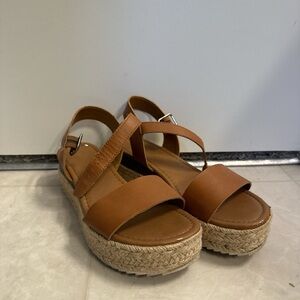 Francesca’s platform sandals - Size 8